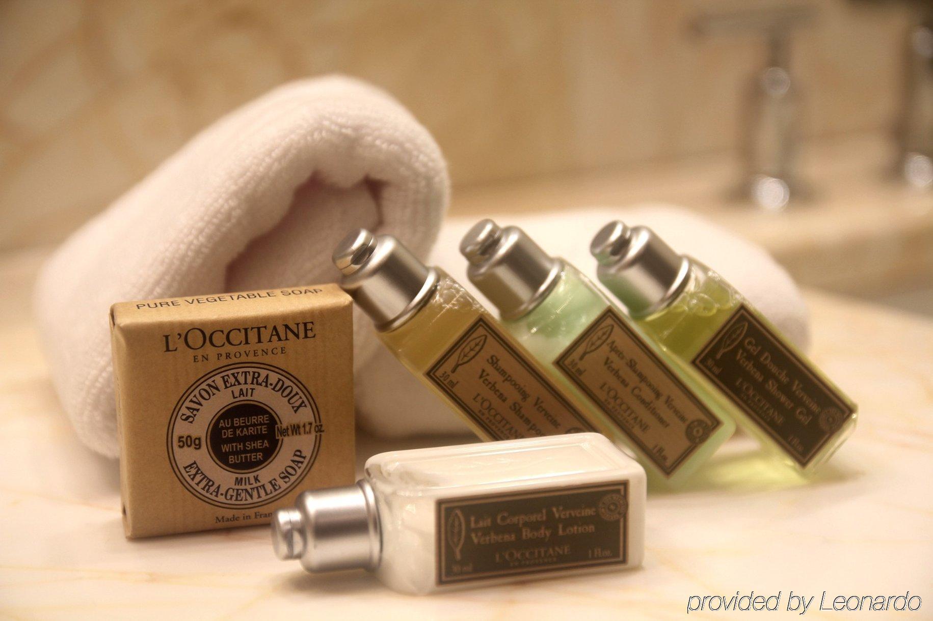 더 린 호텔 타이중 외부 사진 L'OCCITANE products